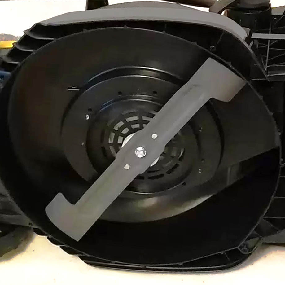 Аренда электрической газонокосилки Champion EM4118 в компании ГенПрокат